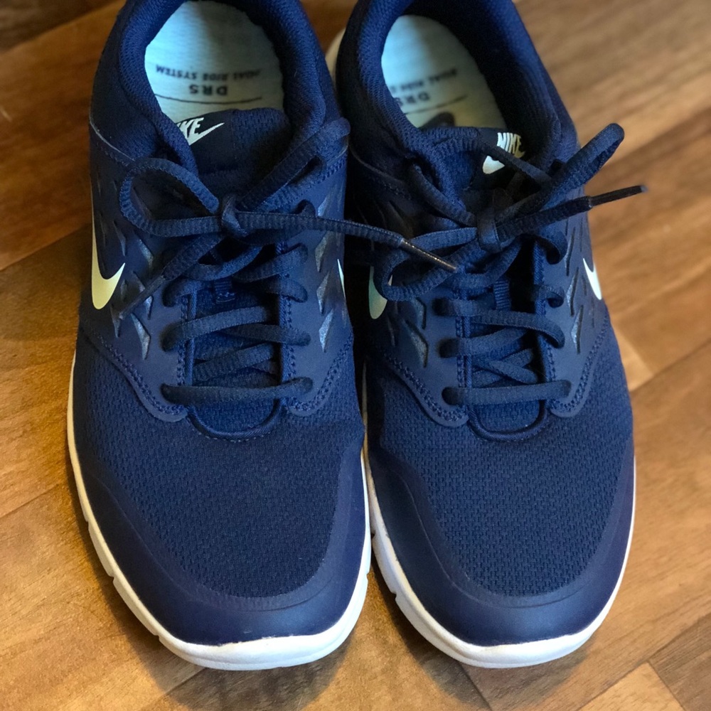 Nike Women’s size 8.5